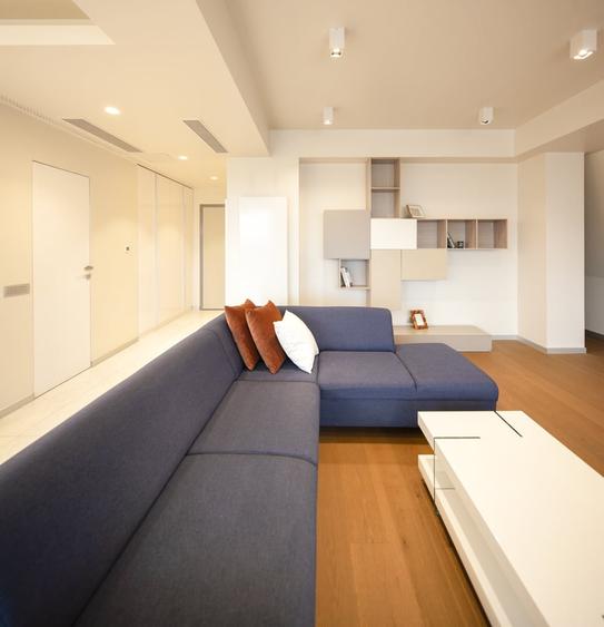 Apartament cu 3 camere decomandat, mobilat în Iancu Nicolae