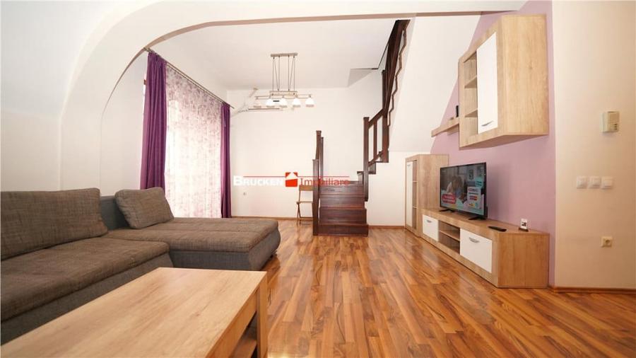 Apartament cu 3 camere decomandat în Nufărul
