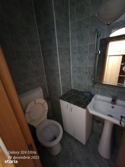 Apartament cu 3 camere decomandat în Calea București