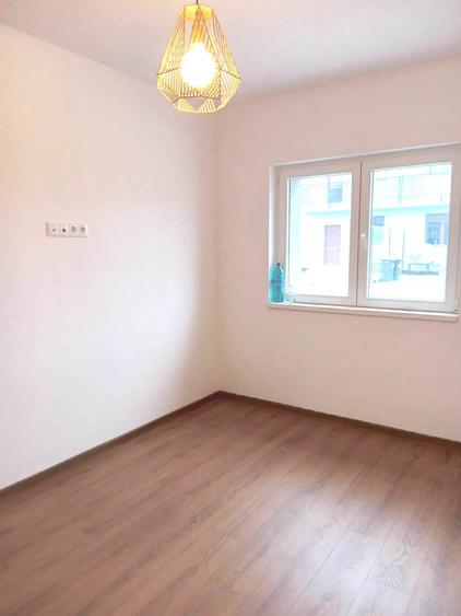 Casă individuală cu 3 camere cu Teren 165 Mp în Periferie