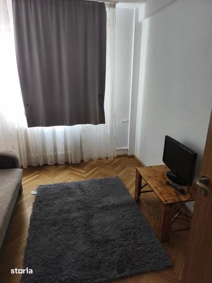 Inchiriez apartament 3 camere - 2