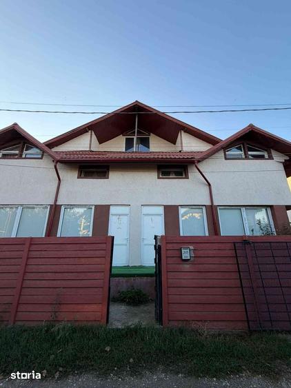 Casă cu 10 camere cu Teren 450 Mp în Central