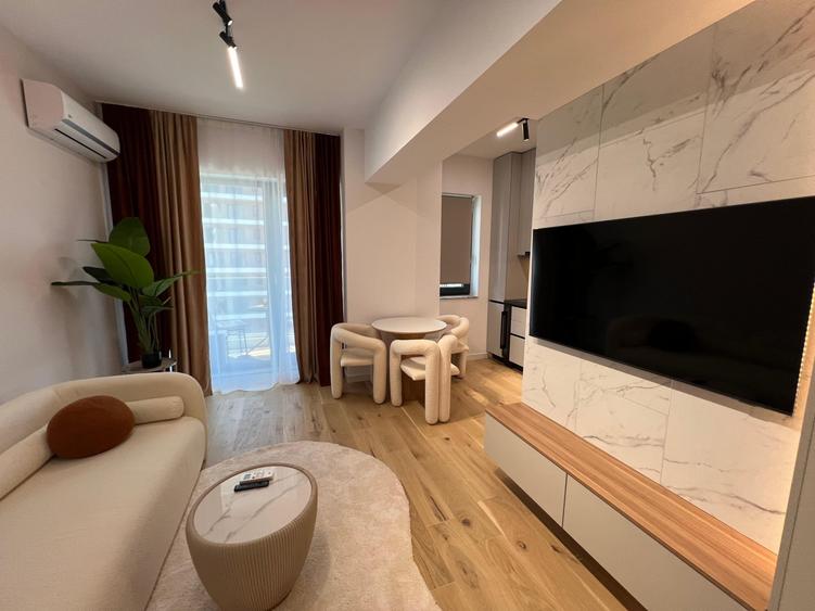 Apartament cu 2 camere semidecomandat, mobilat în Pipera