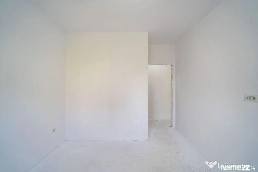 Apartament cu 2 camere semidecomandat în Păcii