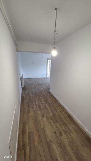 Apartament cu 3 camere în Hlincea