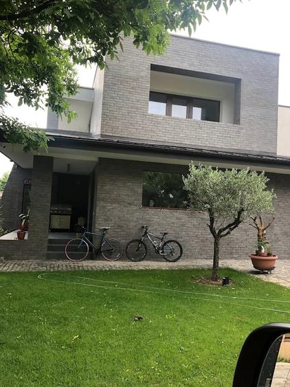 Casă individuală cu 6 camere cu Piscina în Iancu Nicolae