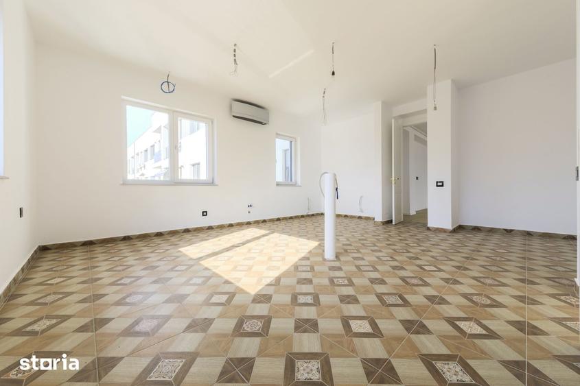 Apartament cu 8 camere în Vitan