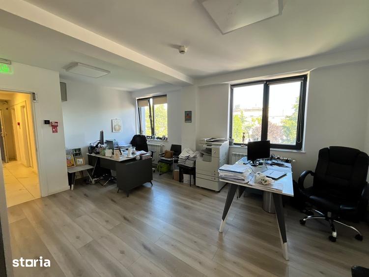 Spațiu comercial, de 897 mp, în Central