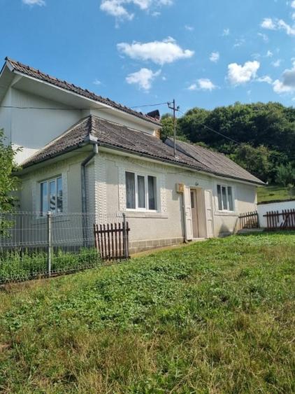 Casă individuală cu 3 camere cu Canalizare în Șirioara