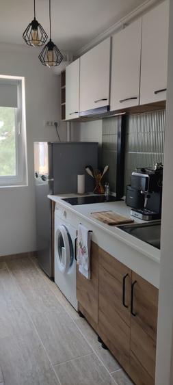 Apartament cu 2 camere decomandat în Romanilor