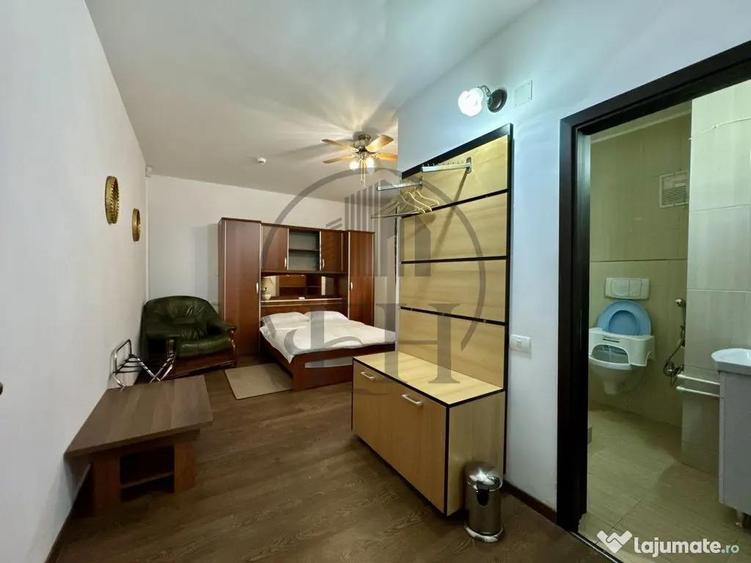 Casă cu 13 camere cu Teren 300 Mp în Sud
