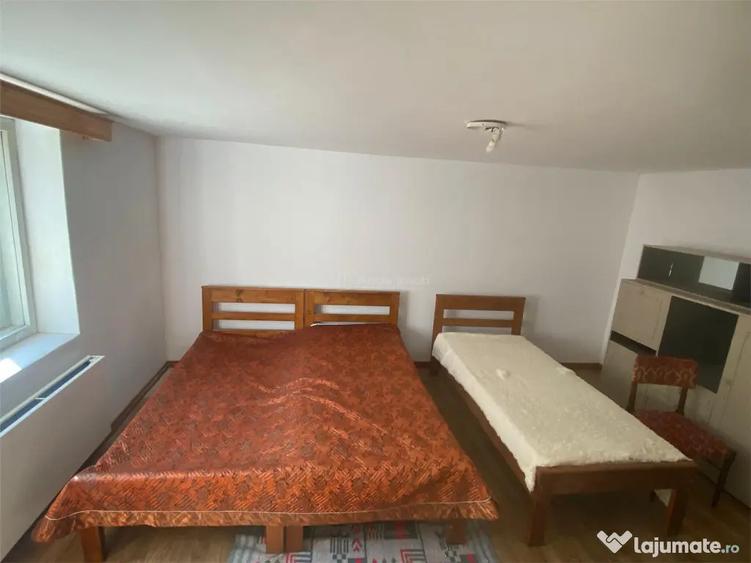 Casă cu 3 camere cu Teren 500 Mp în Cristian