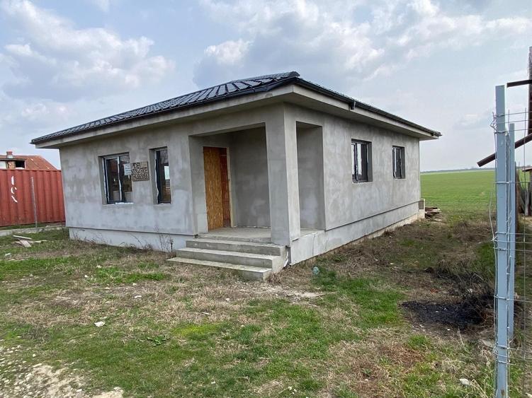 Vand casa individuala 3 Camere pret 55000 - 3