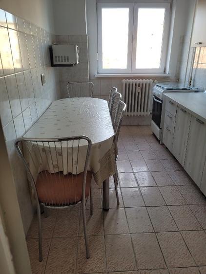 Apartament cu 2 camere semidecomandat, mobilat în Complex Studențesc