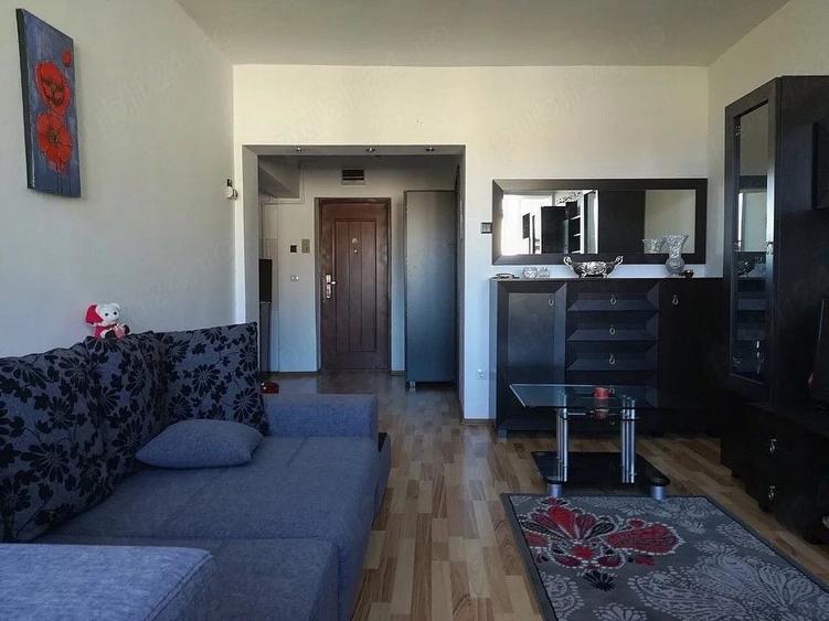 Garsonieră decomandată în Răcădău