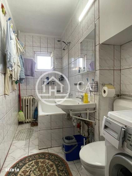 Apartament cu 3 camere semidecomandat în Nufărul