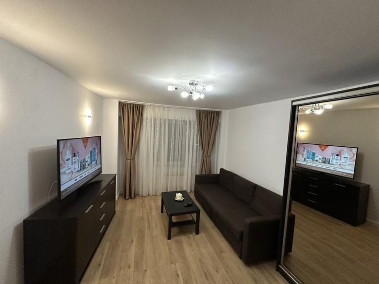 Apartament cu 2 camere decomandat în Decebal