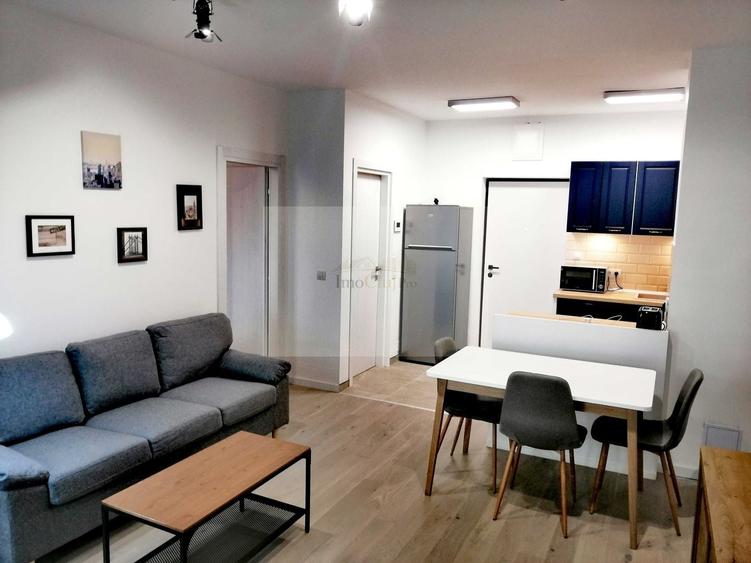 Apartament cu 2 camere semidecomandat, mobilat în Central — fotografia 1