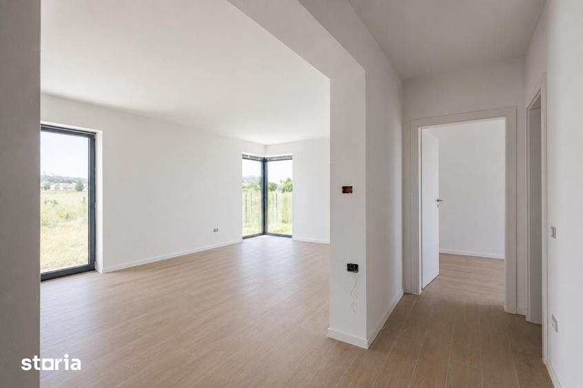 Casă cu 4 camere cu Teren 500 Mp în Sânpetru