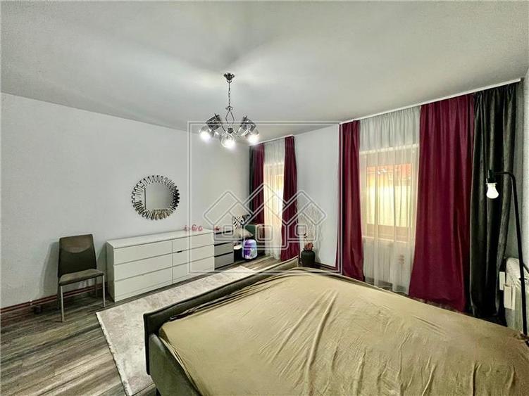 Duplex cu 3 camere cu Canalizare în Lazaret