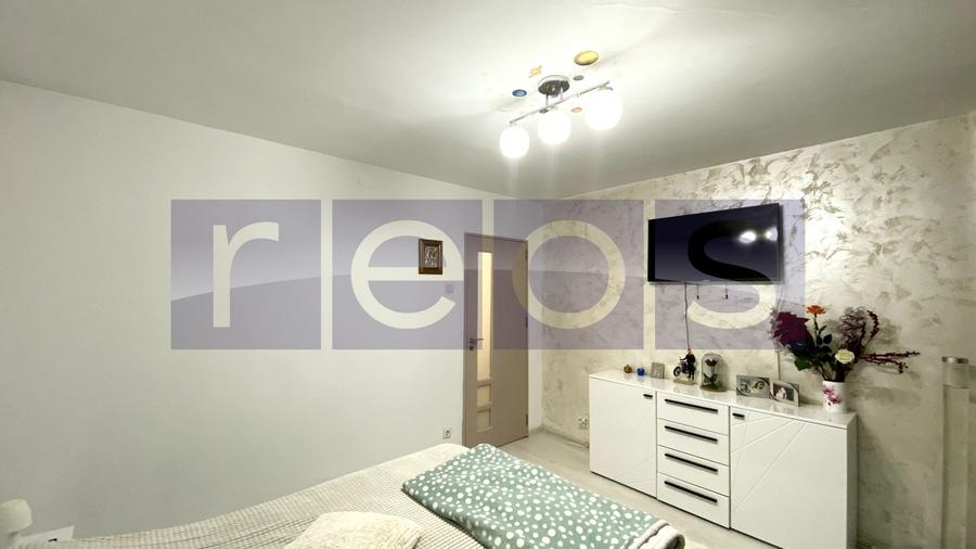 Apartament cu 3 camere decomandat în Drumul Sării