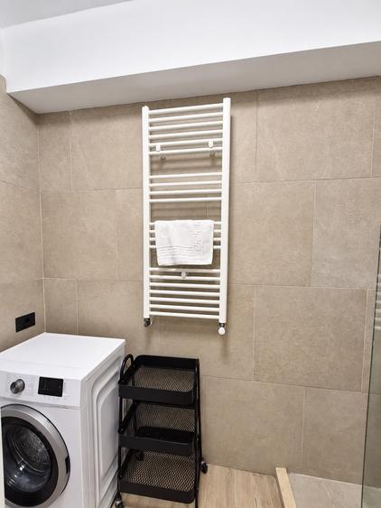 Apartament cu 2 camere semidecomandat, mobilat în Năvodari