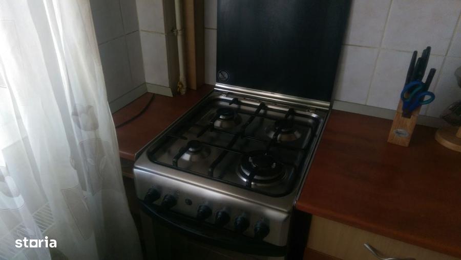 Apartament cu 3 camere în Rahova