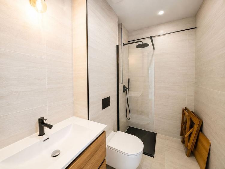 Apartament cu 2 camere semidecomandat, mobilat în Mihai Bravu