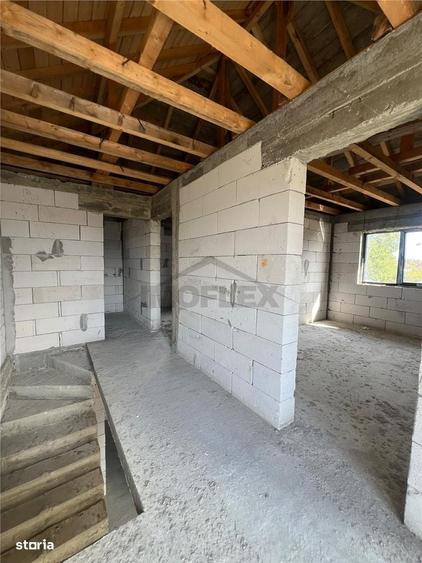 Casă cu 4 camere cu Teren 200 Mp în Central
