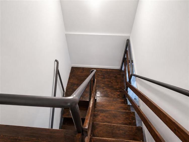 Casă individuală cu 2 camere cu Teren 350 Mp în Craiter
