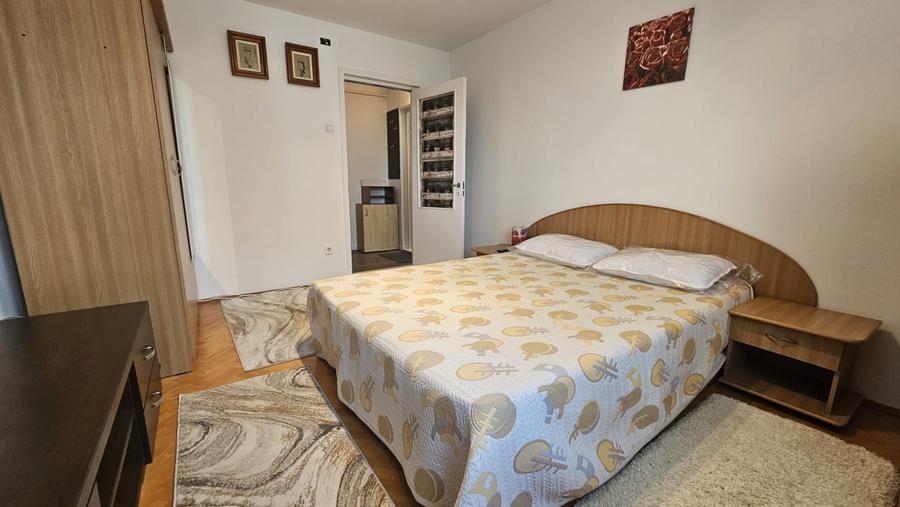Apartament 3 camere, 60 mp, liber - Podu Ros - 2