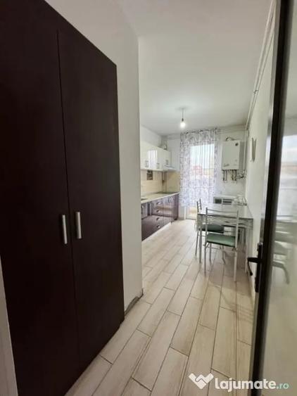 Apartament cu 2 camere decomandat în Hotvon