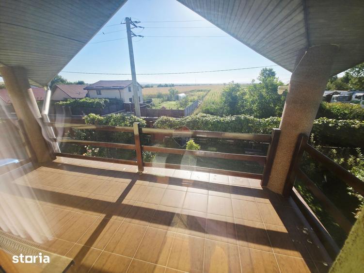 Casă cu 5 camere cu Teren 1779 Mp în Dumbrava