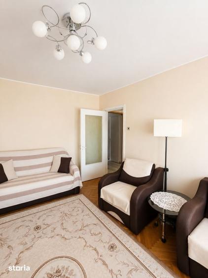 Apartament cu 3 camere decomandat în Tomis III