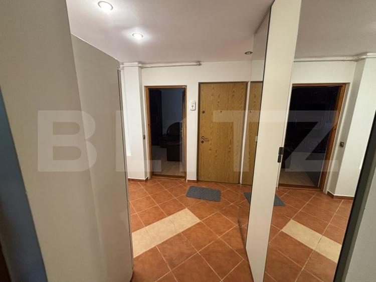 Apartament cu 2 camere decomandat, mobilat în Central