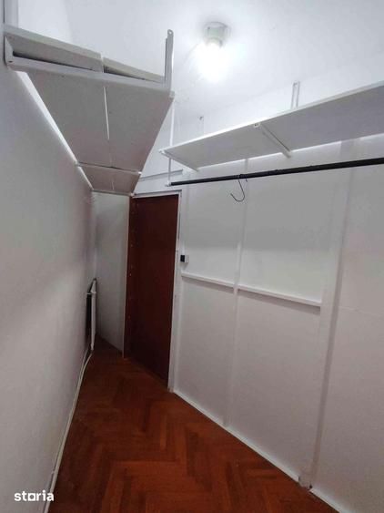 Apartament cu 4 camere decomandat în Cetate