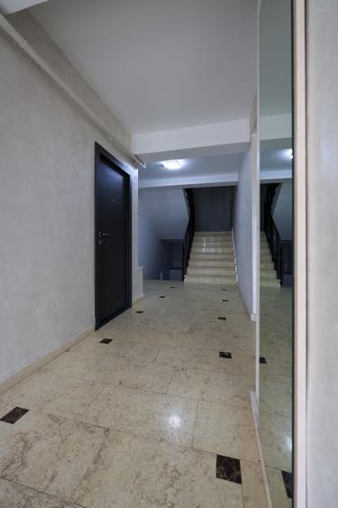 Apartament cu 3 camere semidecomandat, mobilat în Bucureștii Noi