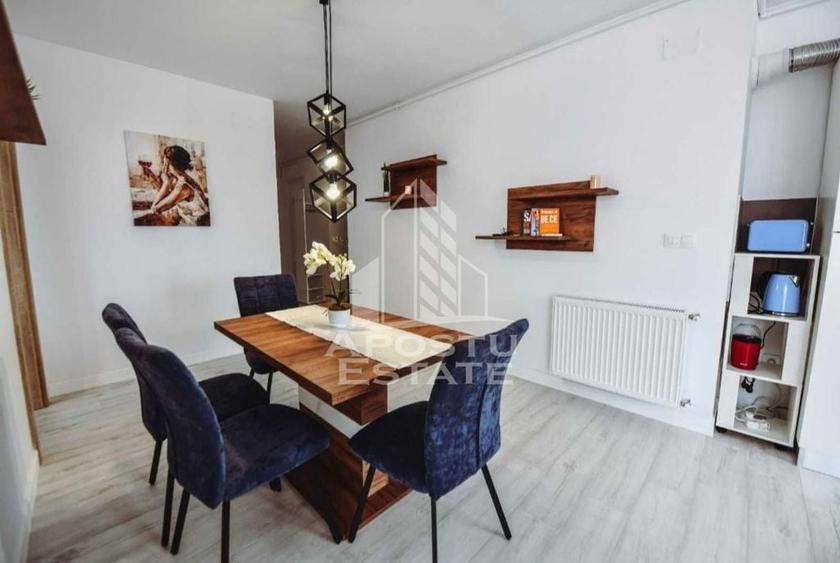 Apartament cu 3 camere decomandat, mobilat în Torontalului