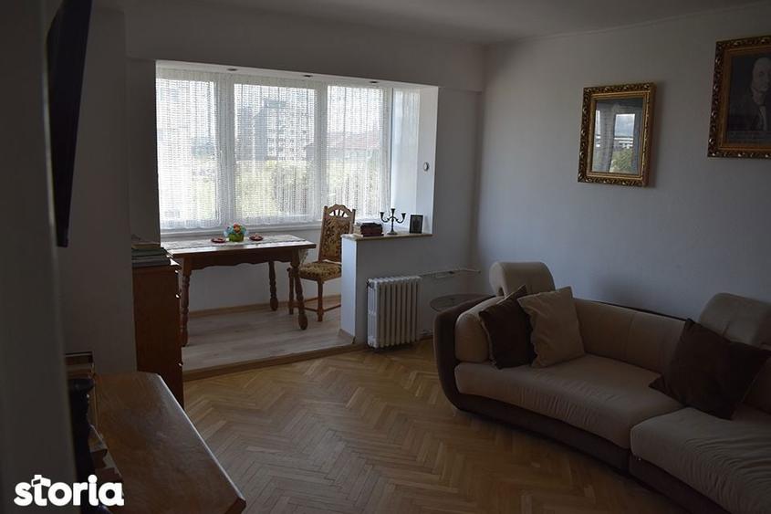 Apartament cu 3 camere în Nufărul