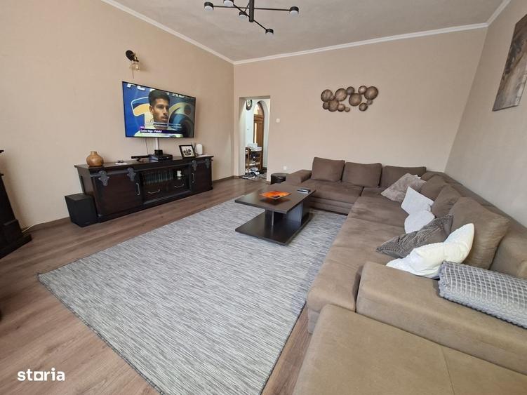 Casă cu 4 camere în Titulescu