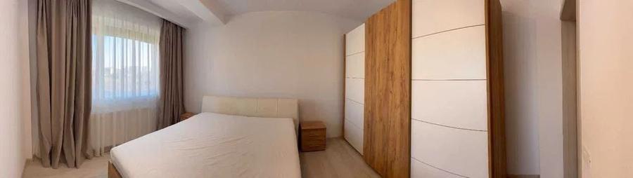 Apartament cu 3 camere semidecomandat, mobilat în Păcii