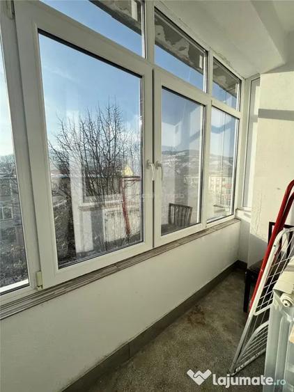 Apartament cu 2 camere semidecomandat în Ultracentral