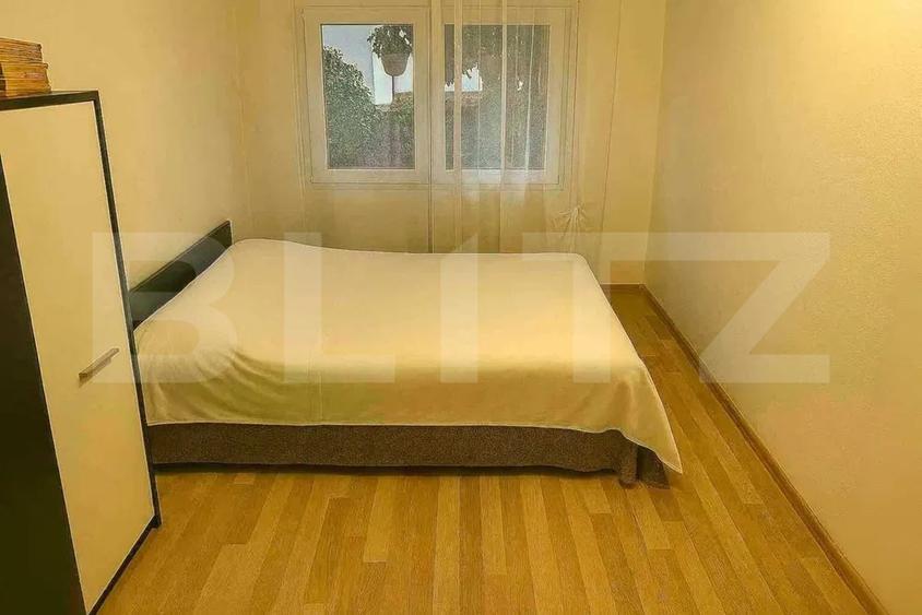 Apartament cu 5 camere decomandat, mobilat în Tractorul