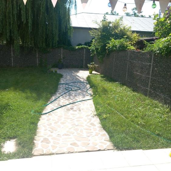 Casă cu 4 camere cu Teren 300 Mp în Central