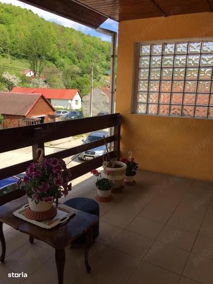 Spațiu comercial, de 760 mp, în Văliug