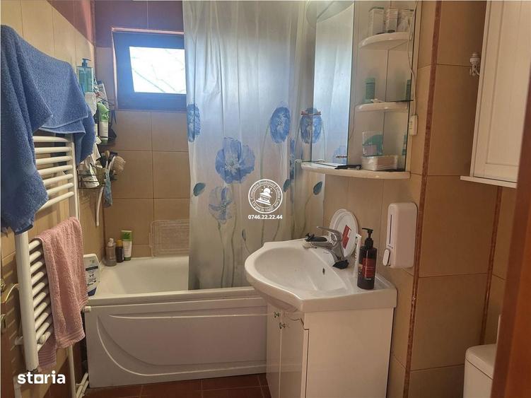 Apartament cu 3 camere semidecomandat în Tătărași