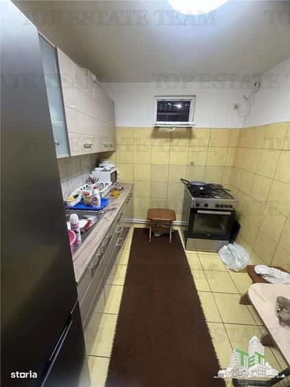 Casă cu 3 camere cu Teren 321 Mp în Glina
