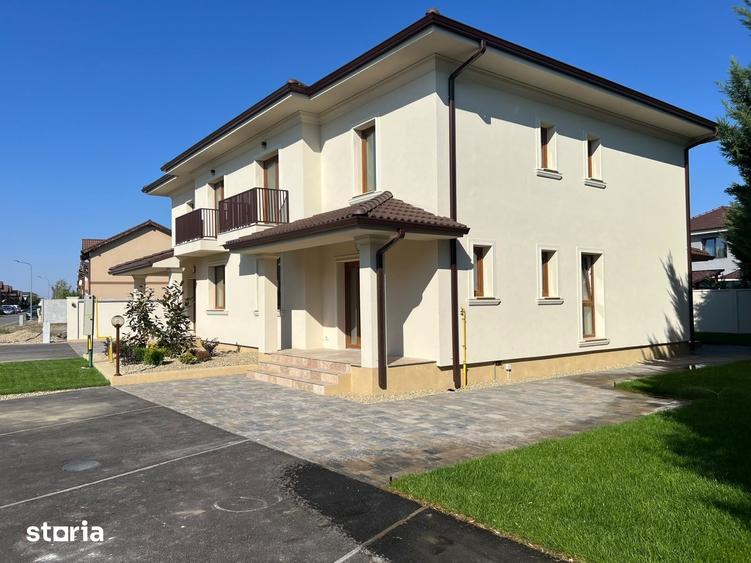 Casă cu 4 camere cu Teren 300 Mp în Vladimirescu