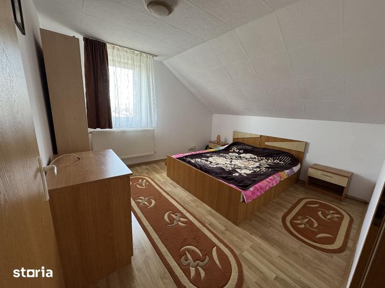 Apartament cu 3 camere în Cetate