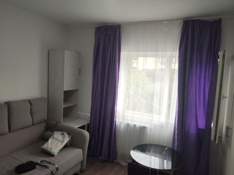 Garsonieră decomandată în Vâlcănești
